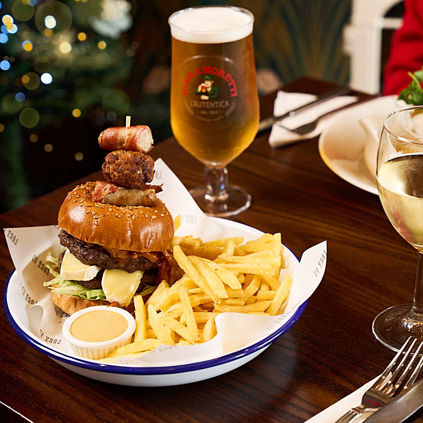 Festive Lunch & Dinner at The British Oak in Kingswinford